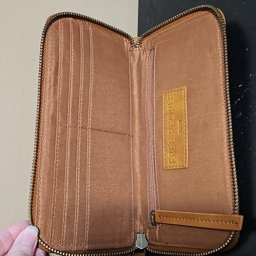 NWT Free People Wallet - Picture 6 of 11